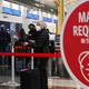 Image for article titled Thousands Of Flights Are Being Cancelled Due To Omicron